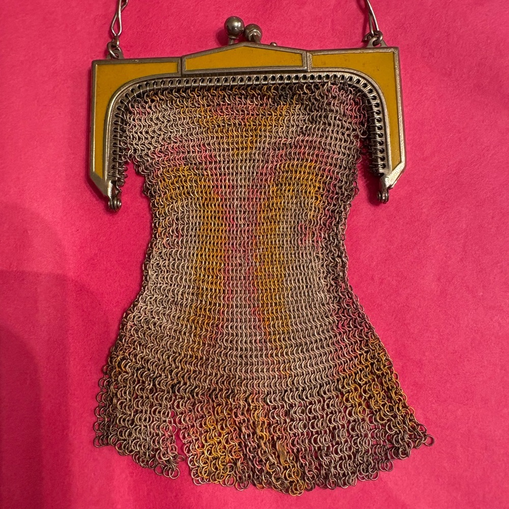 Whiting & Davis Vintage Art Deco 1920’s to 30’s Mesh  Bag in Gold and Brass - Picture 2 of 5